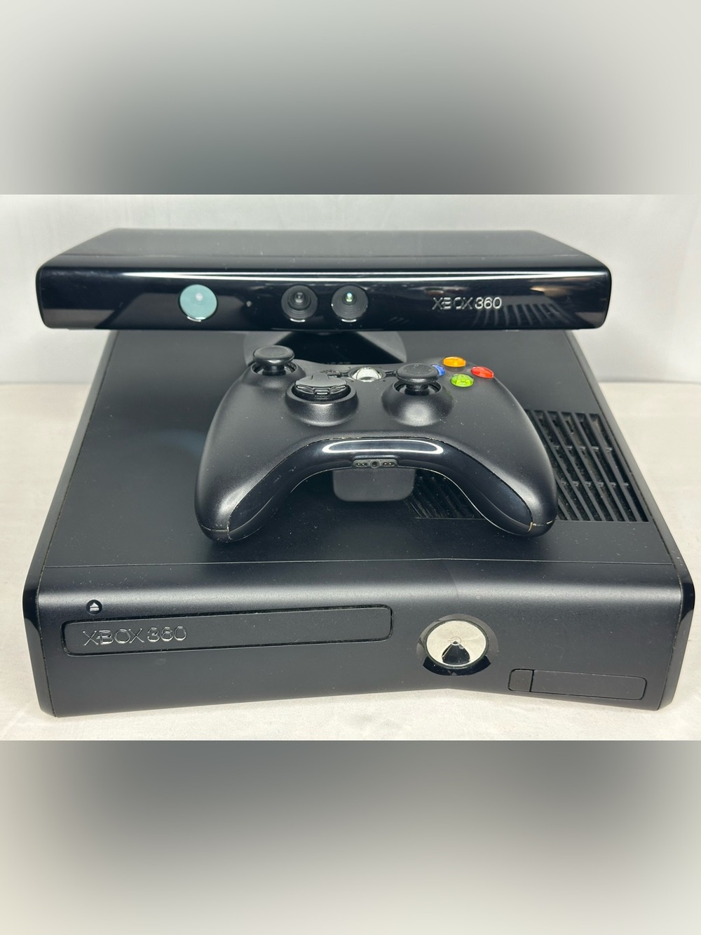 Microsoft Xbox 360 Black Wireless Controller Bundle with Kinect